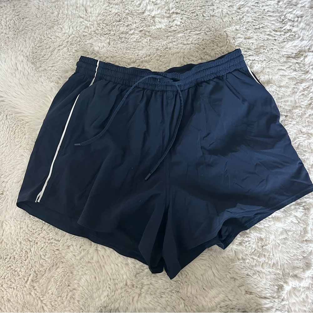 Lululemon court rival high-rise shorts 3 in